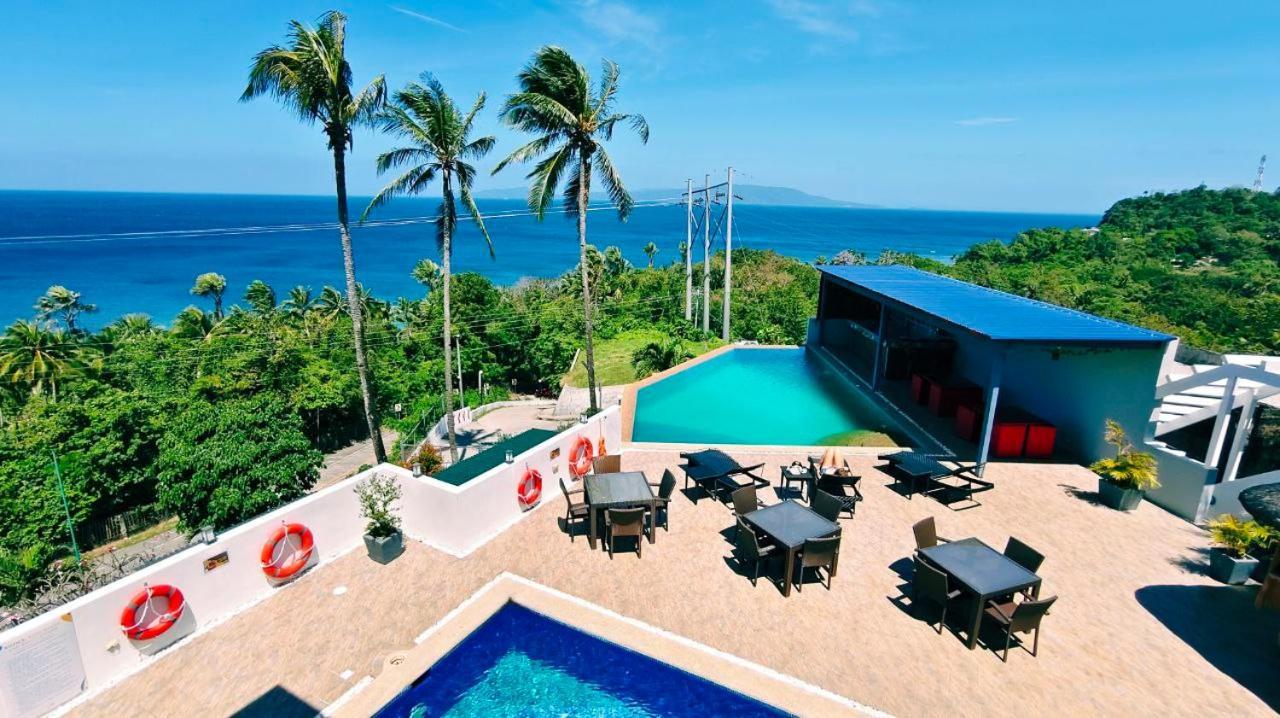 Av Suites Puerto Galera Exterior photo